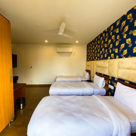 Sky Suites Гургаон Екстериор снимка