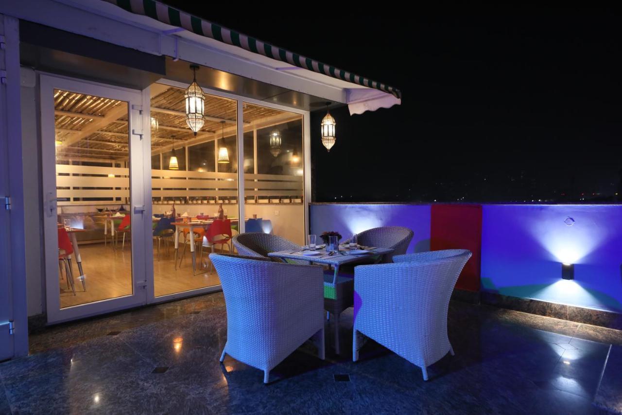 Sky Suites Гургаон Екстериор снимка