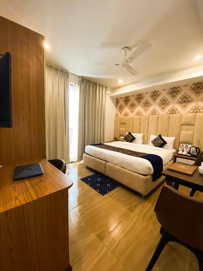 Sky Suites Гургаон Екстериор снимка