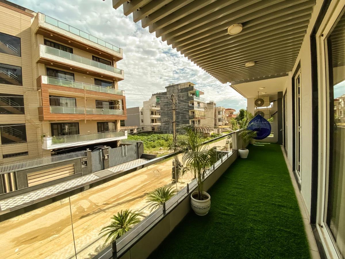 Sky Suites Гургаон Екстериор снимка