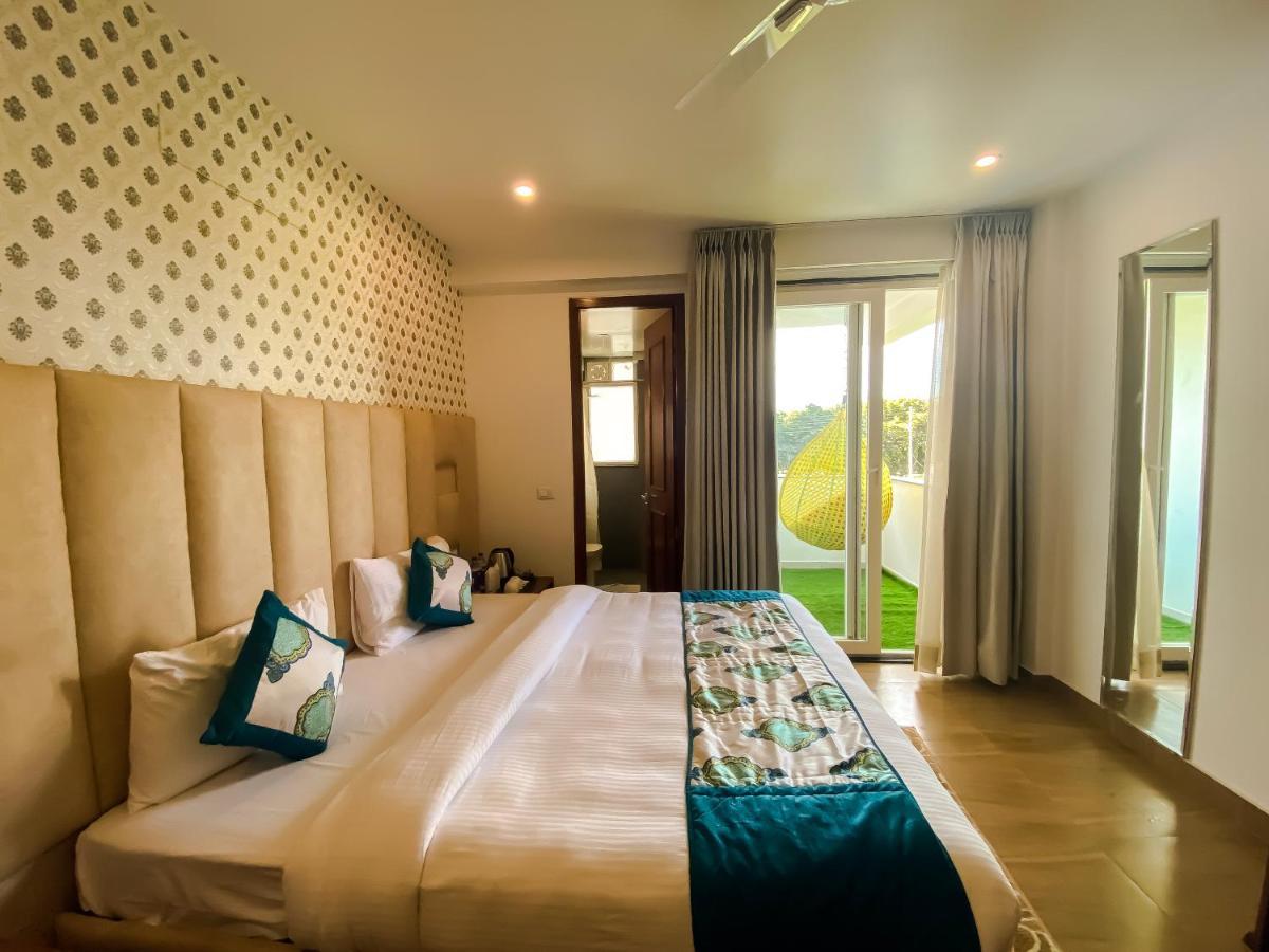 Sky Suites Гургаон Екстериор снимка