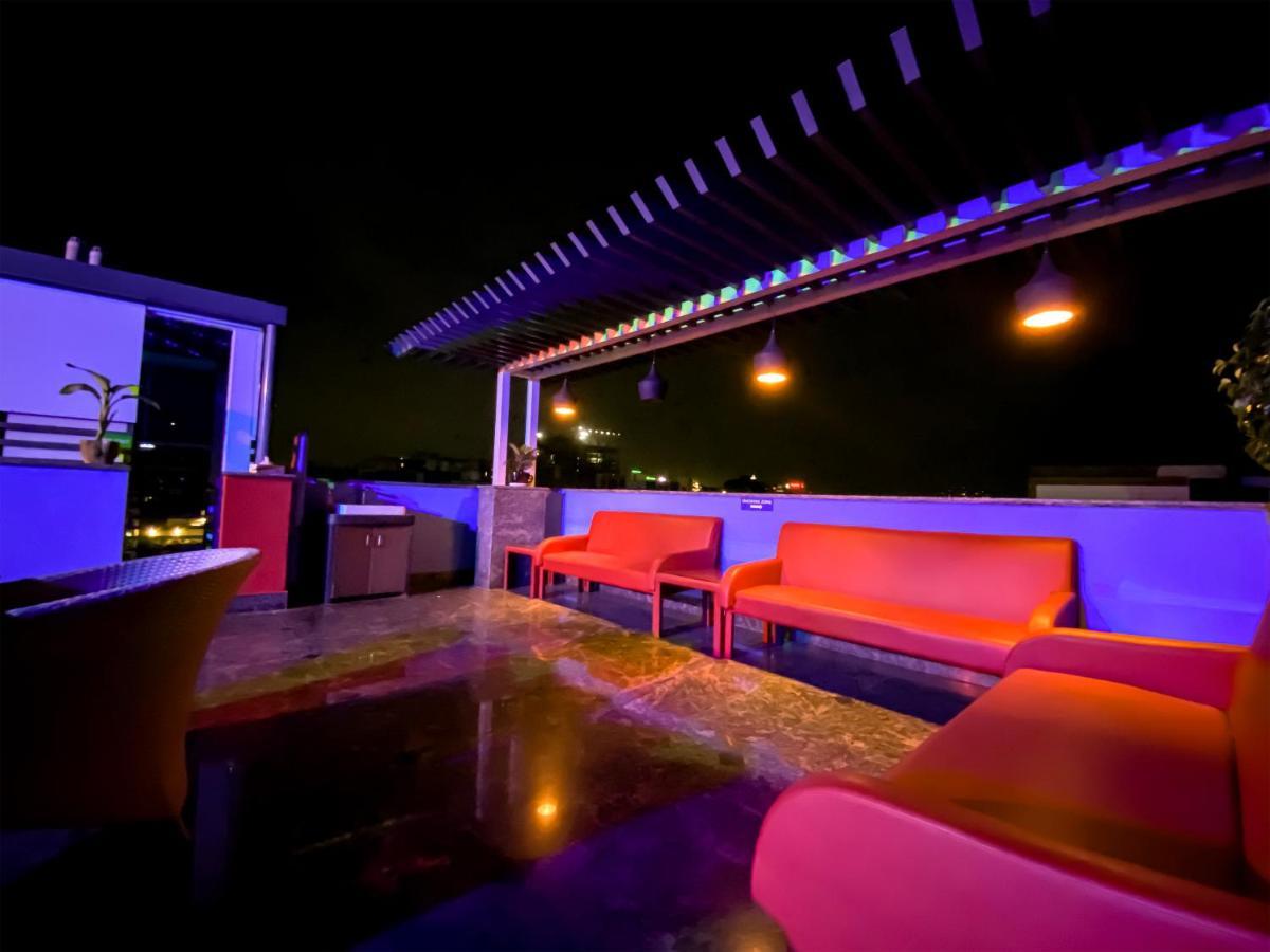 Sky Suites Гургаон Екстериор снимка
