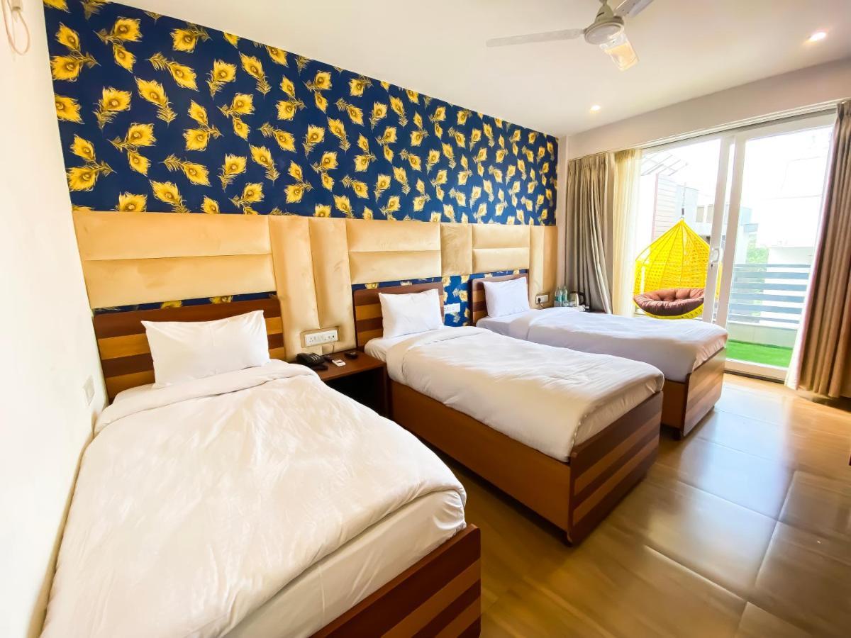 Sky Suites Гургаон Екстериор снимка