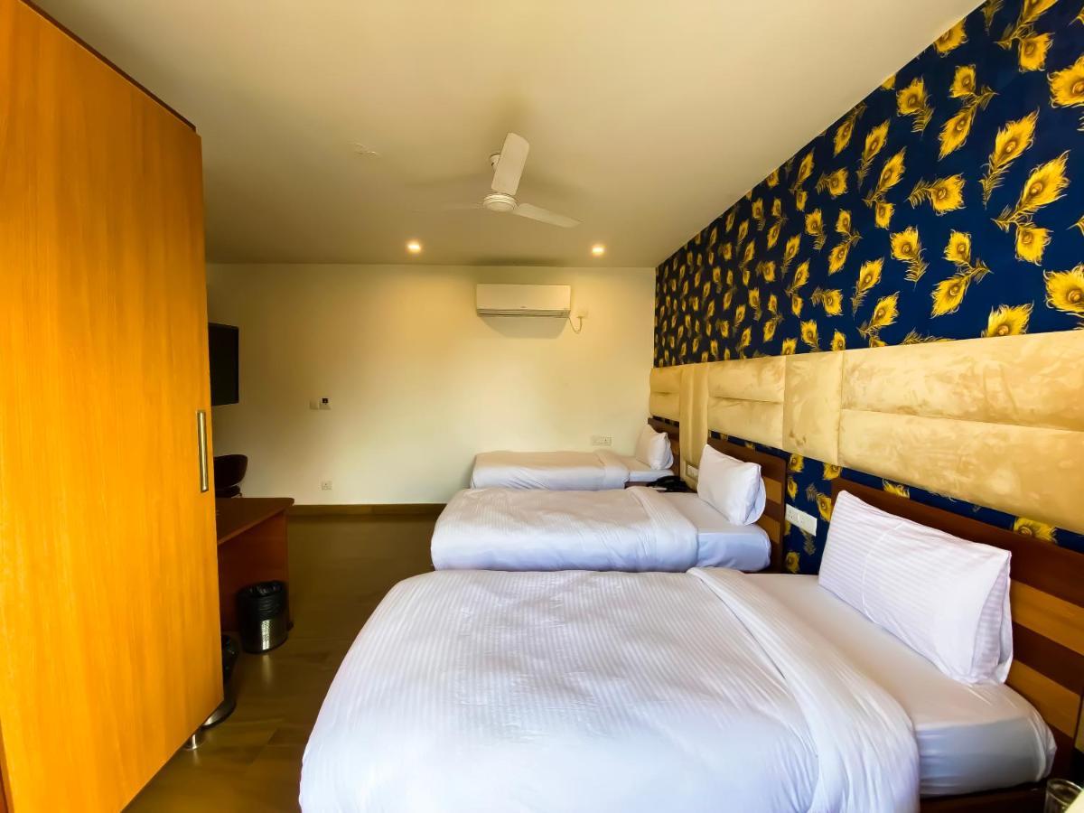 Sky Suites Гургаон Екстериор снимка